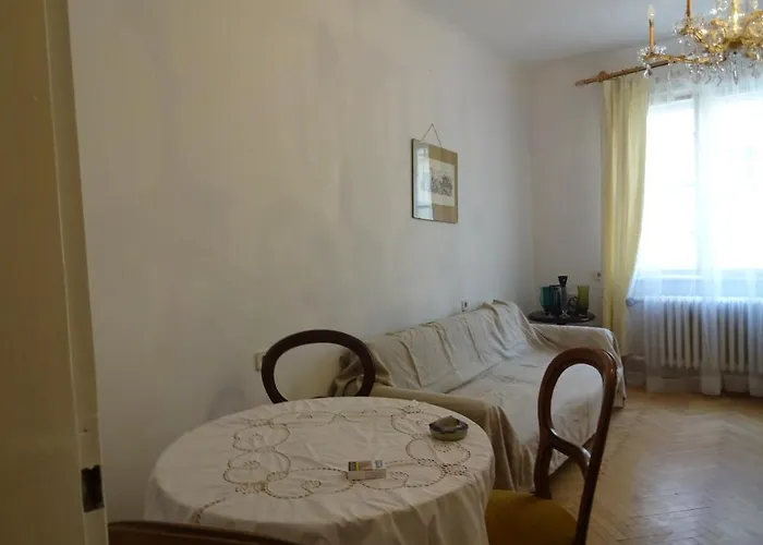 Helle Freundliche Im Zentrum Apartamento